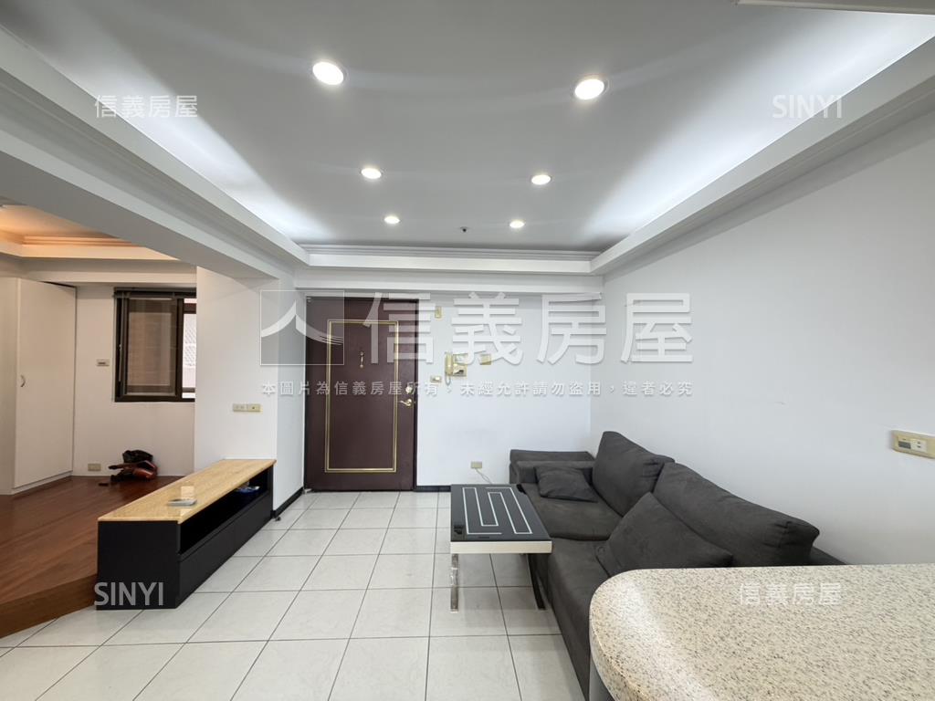 近捷運電梯兩房有景觀房屋室內格局與周邊環境