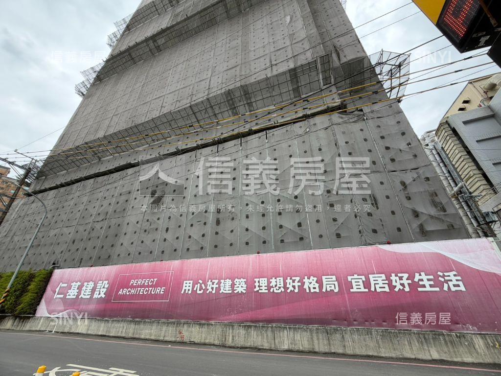 預售稀有仁基京品一房！房屋室內格局與周邊環境