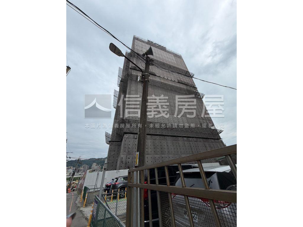 預售稀有仁基京品一房！房屋室內格局與周邊環境