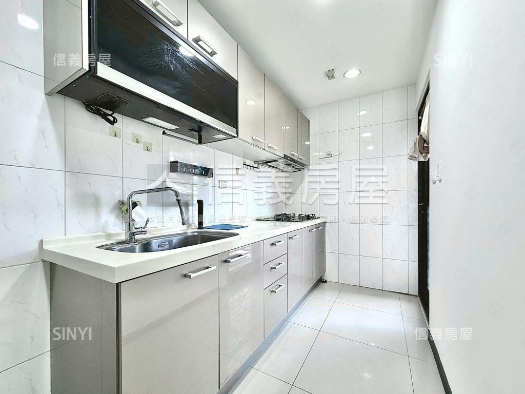 豐邑生活三房車位房屋室內格局與周邊環境