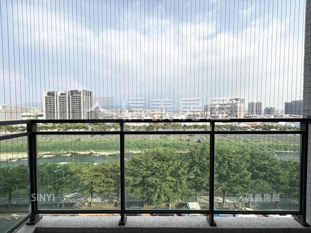 大河戀面河岸四房平車房屋室內格局與周邊環境