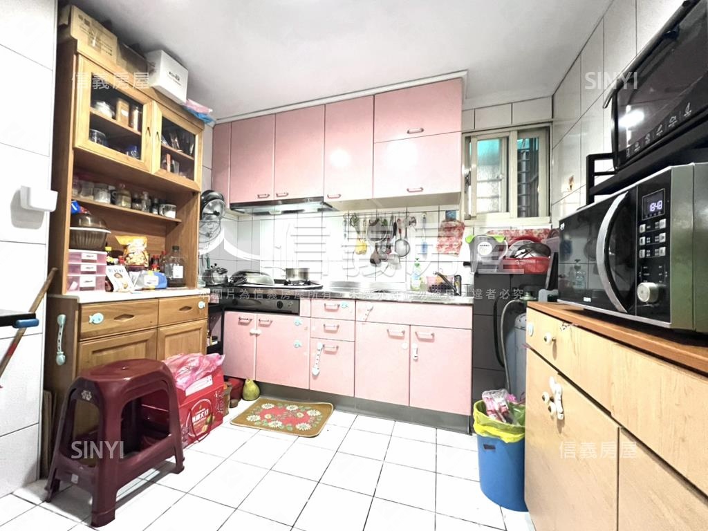新埔·溫馨方正二樓美寓房屋室內格局與周邊環境