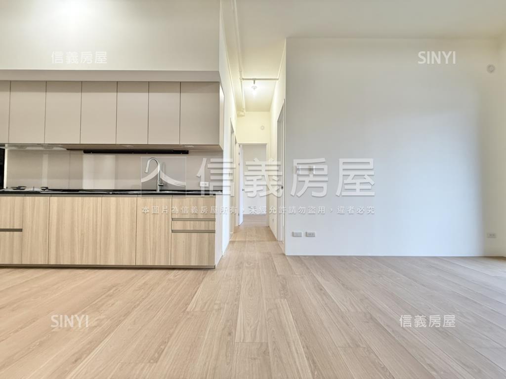 七期Ｖ市政頂樓視野美３房房屋室內格局與周邊環境