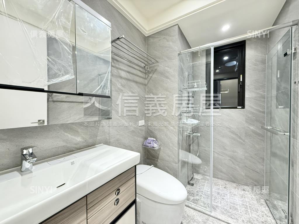 七期Ｖ市政頂樓視野美３房房屋室內格局與周邊環境