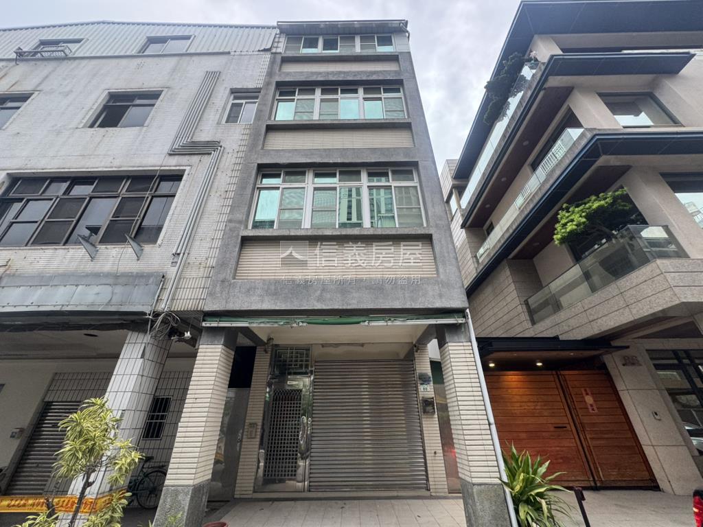 雄女光復一街獨棟騎樓透天房屋室內格局與周邊環境