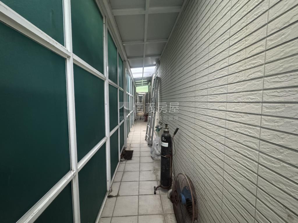 雄女光復一街獨棟騎樓透天房屋室內格局與周邊環境