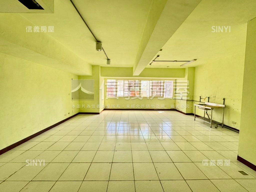近中山國小黃金店面房屋室內格局與周邊環境