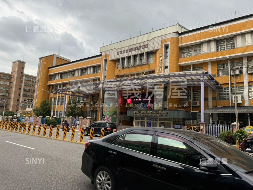 近中山國小黃金店面房屋室內格局與周邊環境