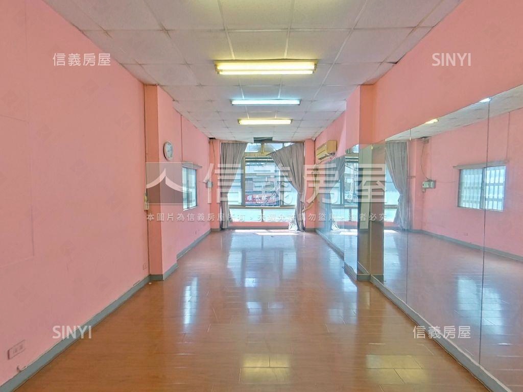 青雲法院旁。有土斯有財房屋室內格局與周邊環境