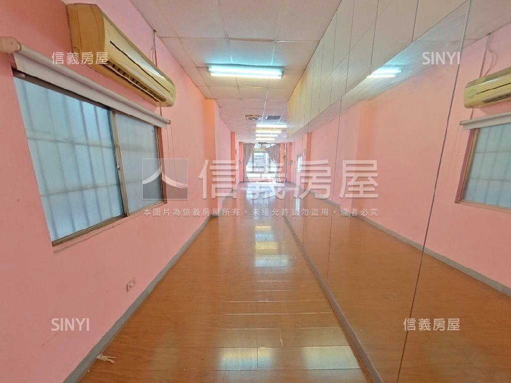青雲法院旁。有土斯有財房屋室內格局與周邊環境