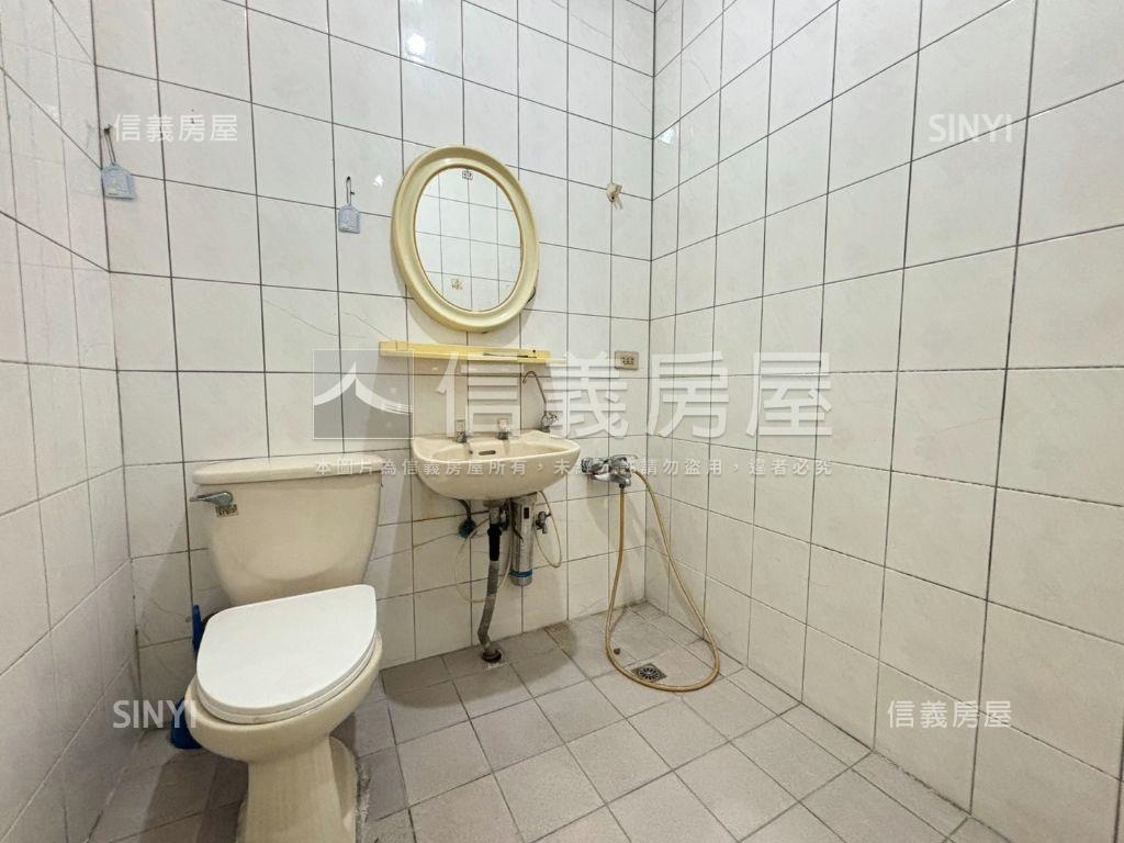 青雲法院旁。有土斯有財房屋室內格局與周邊環境