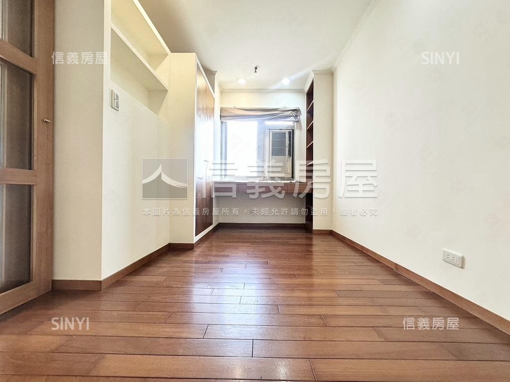 新埔邊間１０１景觀三房房屋室內格局與周邊環境