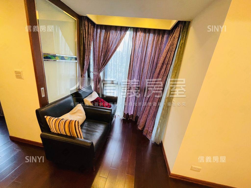 高質感富人區大三房坡車房屋室內格局與周邊環境