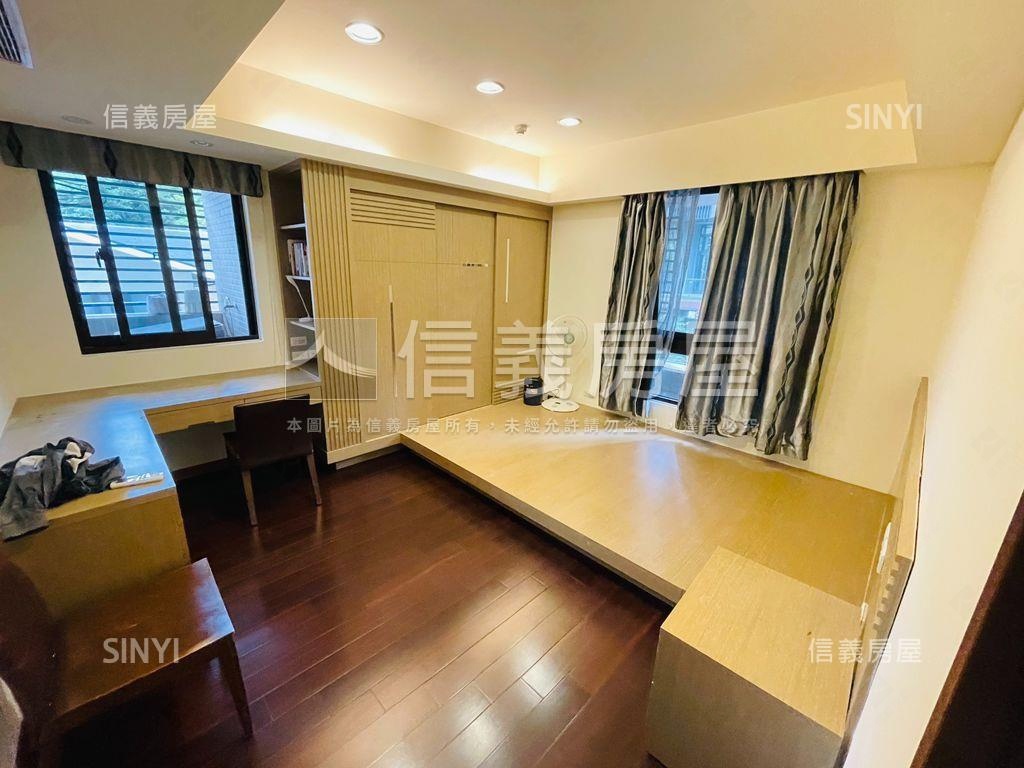 高質感富人區大三房坡車房屋室內格局與周邊環境