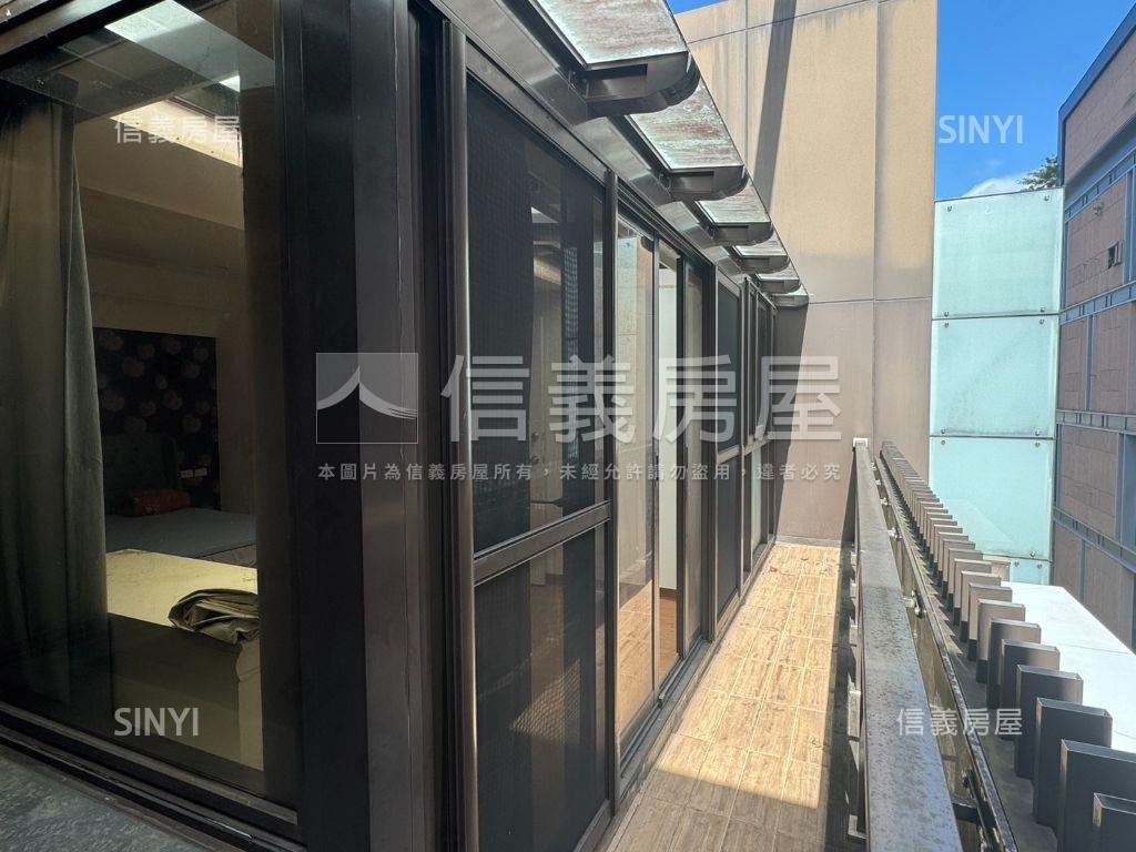 【新接】電梯露臺平面車位房屋室內格局與周邊環境