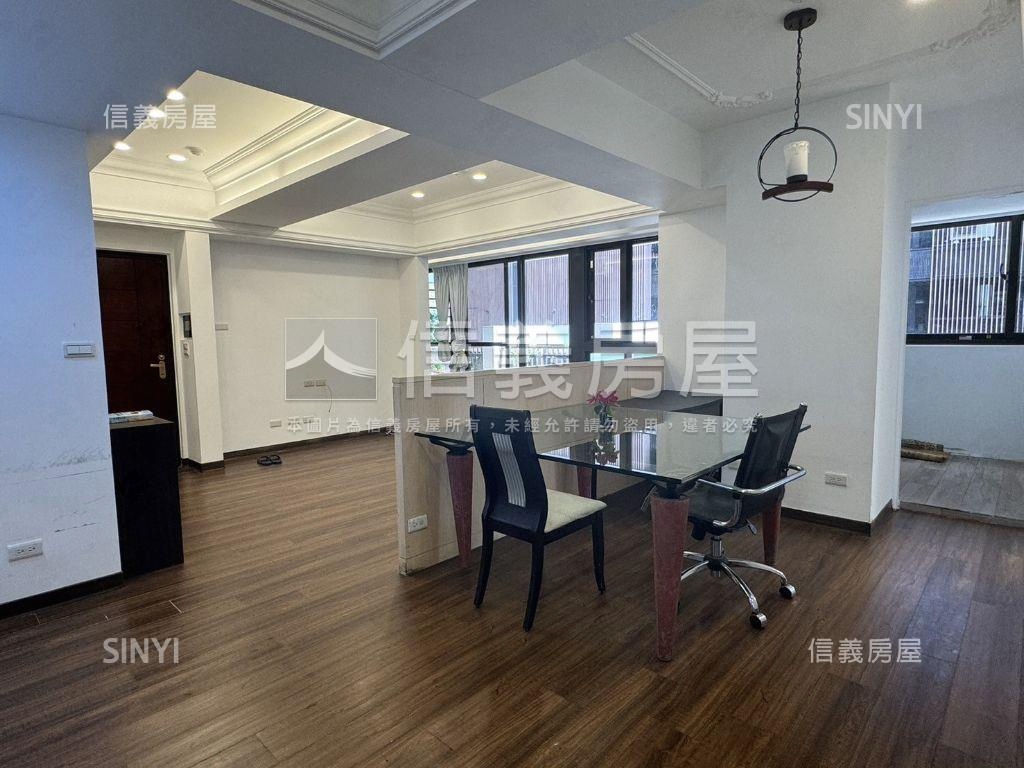 【新接】電梯露臺平面車位房屋室內格局與周邊環境