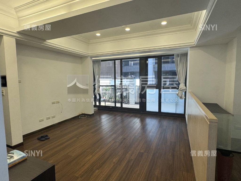 【新接】電梯露臺平面車位房屋室內格局與周邊環境