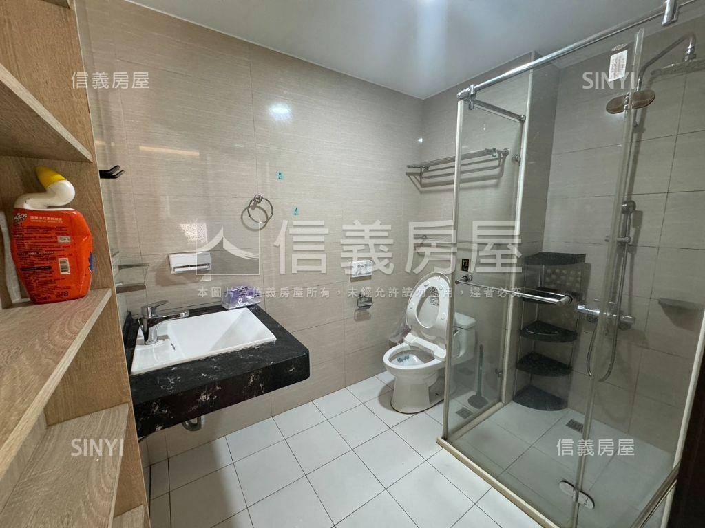 【新接】電梯露臺平面車位房屋室內格局與周邊環境