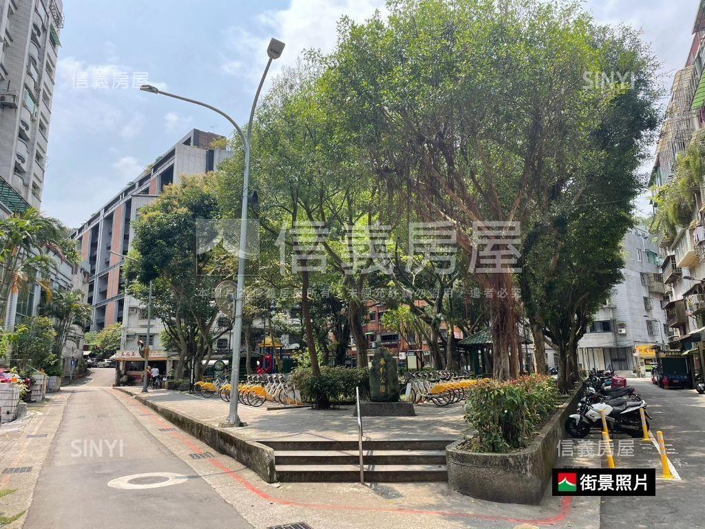 【新接】電梯露臺平面車位房屋室內格局與周邊環境