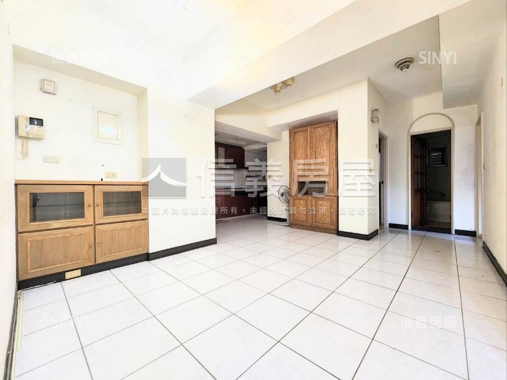 冠倫Ｇ棟３房平車房屋室內格局與周邊環境