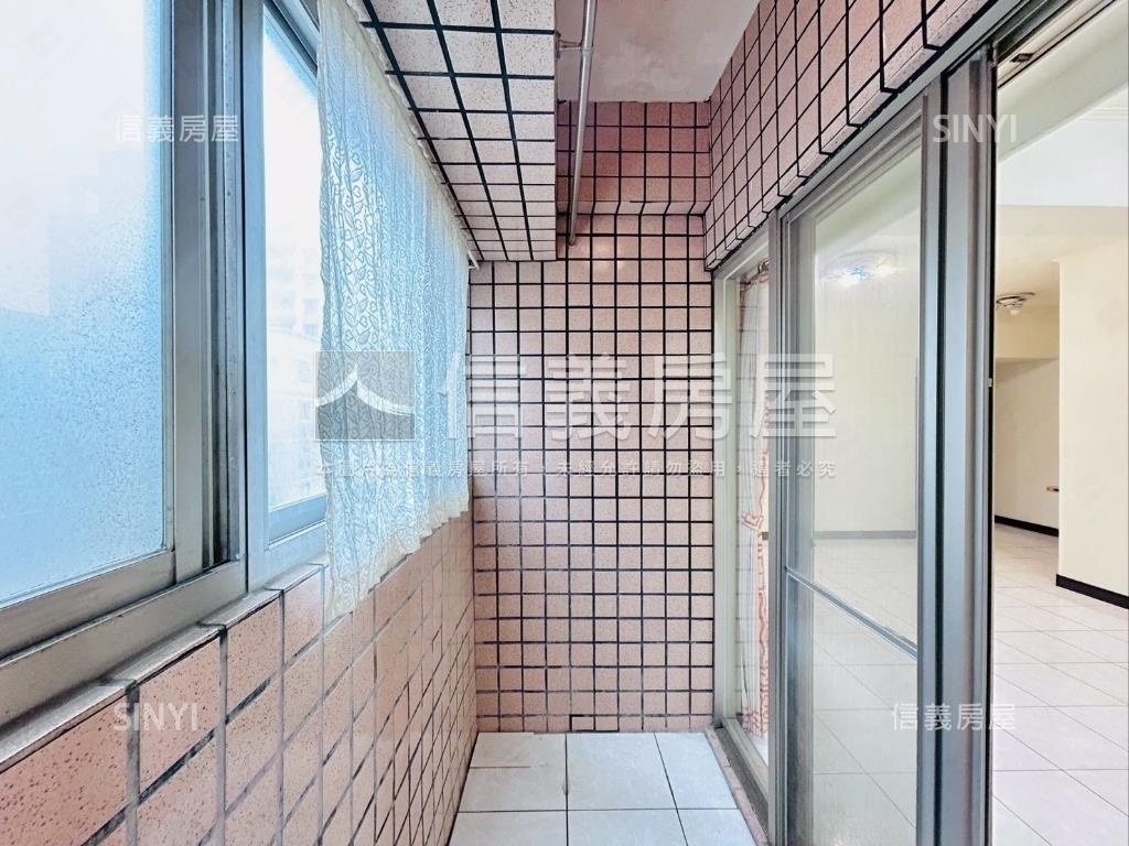 冠倫Ｇ棟３房平車房屋室內格局與周邊環境