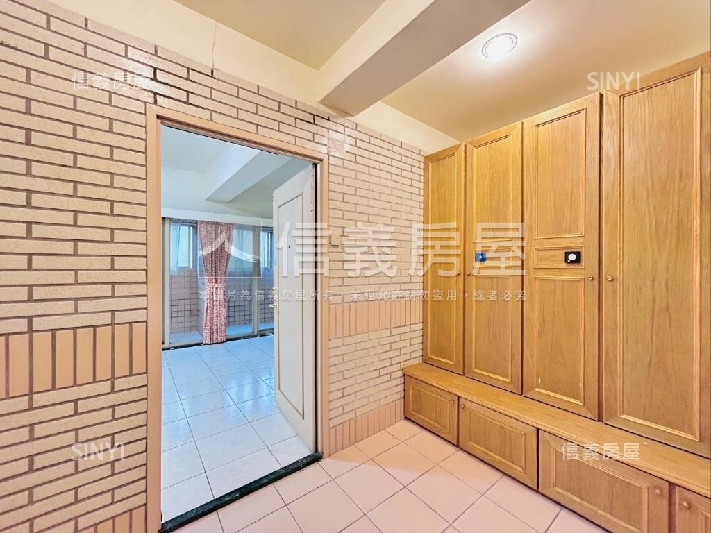 冠倫Ｇ棟３房平車房屋室內格局與周邊環境