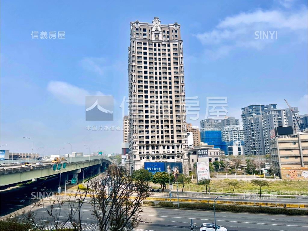ＴＯＰ１商辦露臺戶讚房屋室內格局與周邊環境