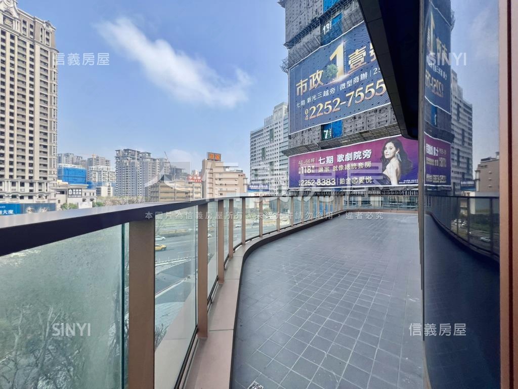 ＴＯＰ１商辦露臺戶讚房屋室內格局與周邊環境