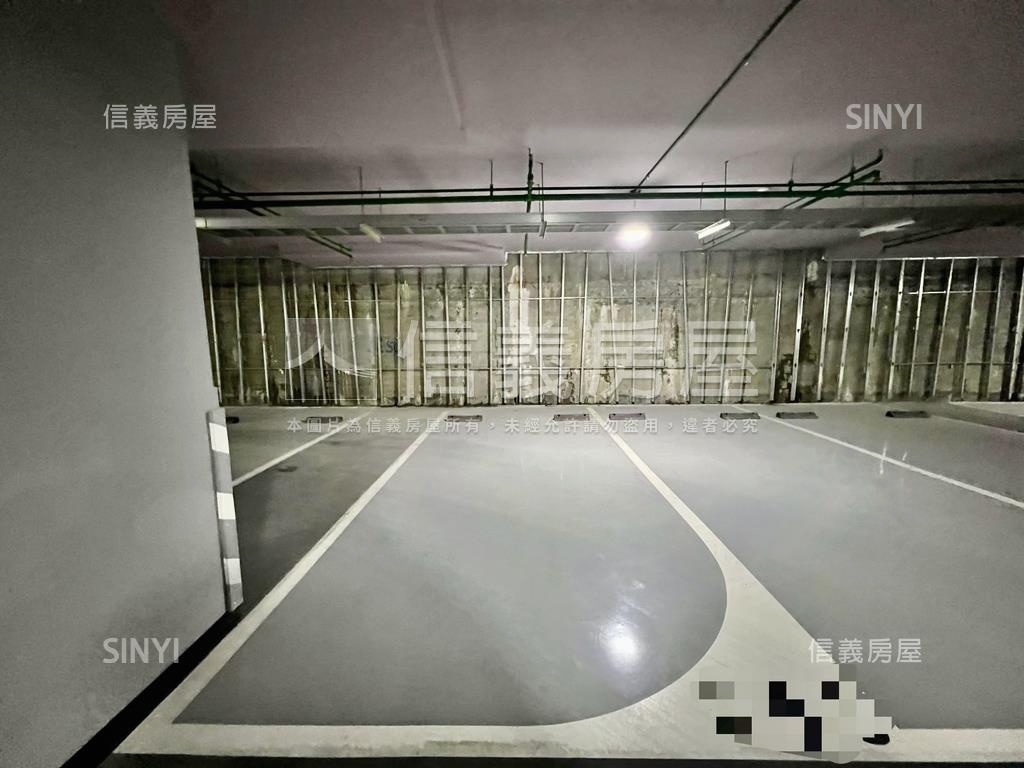 ＴＯＰ１商辦露臺戶讚房屋室內格局與周邊環境