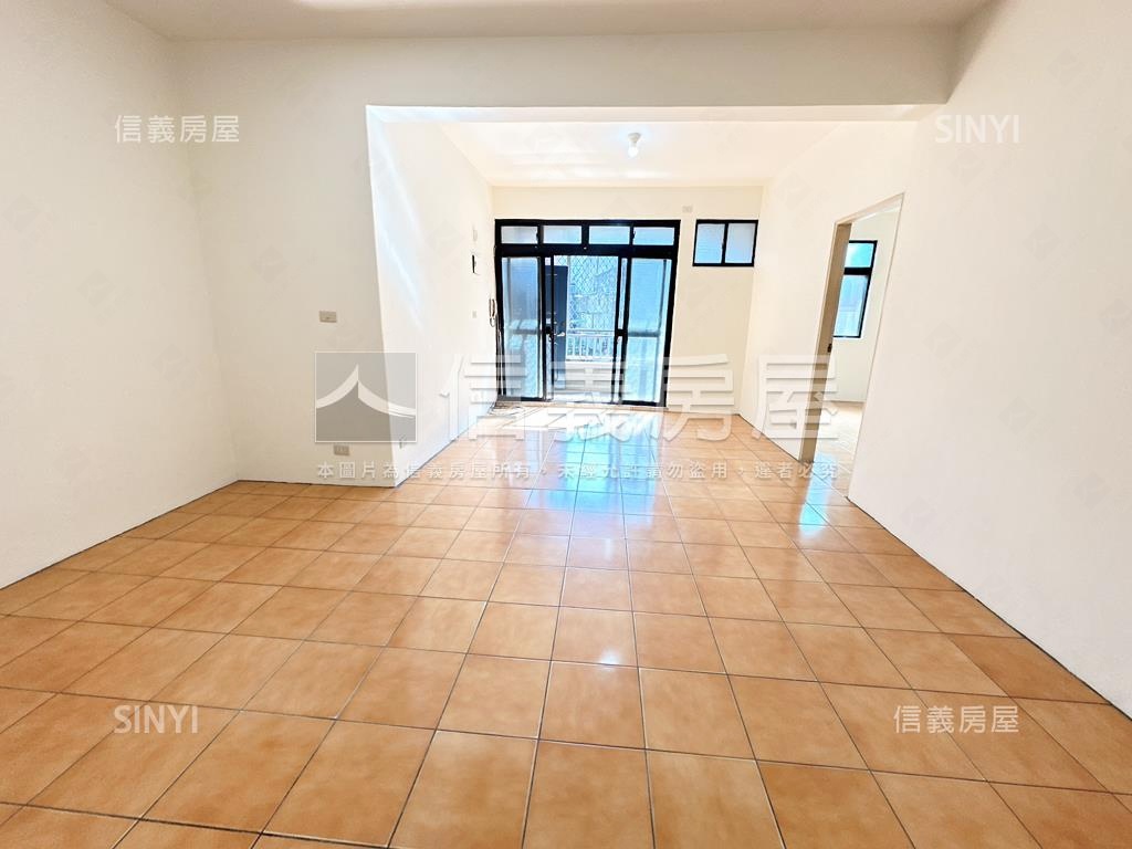 近公園邊間五房大空間房屋室內格局與周邊環境