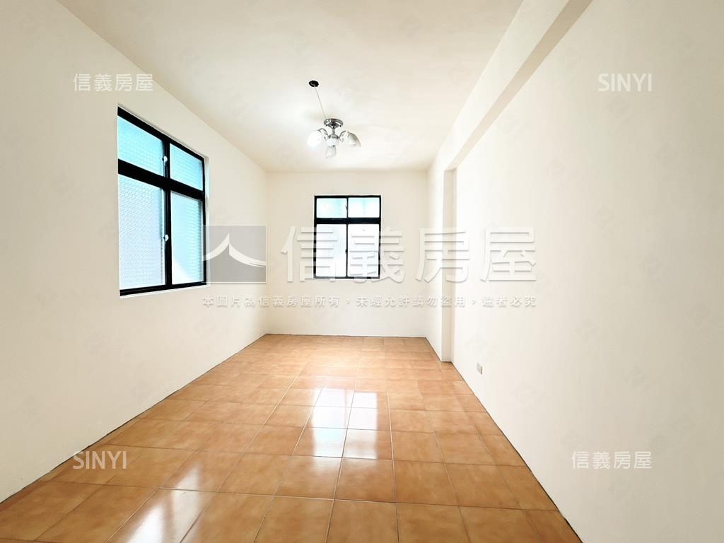 近公園邊間五房大空間房屋室內格局與周邊環境