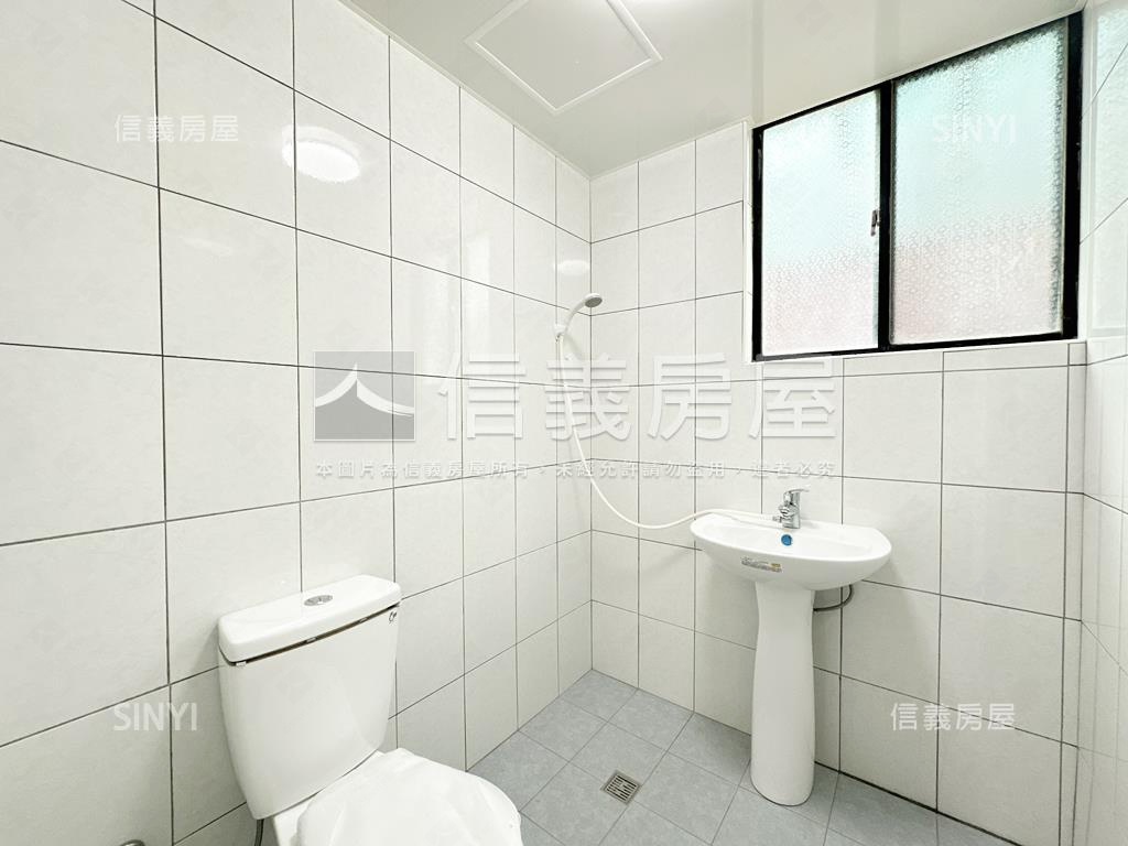 近公園邊間五房大空間房屋室內格局與周邊環境