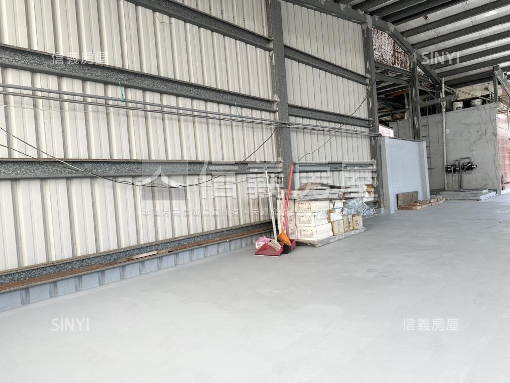 近公園邊間五房大空間房屋室內格局與周邊環境