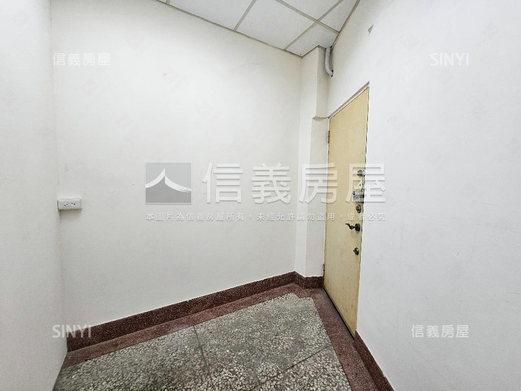 正文心南路店套房屋室內格局與周邊環境