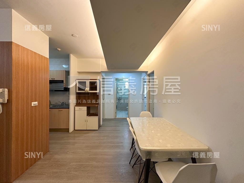 巨蛋誠品四房平車房屋室內格局與周邊環境