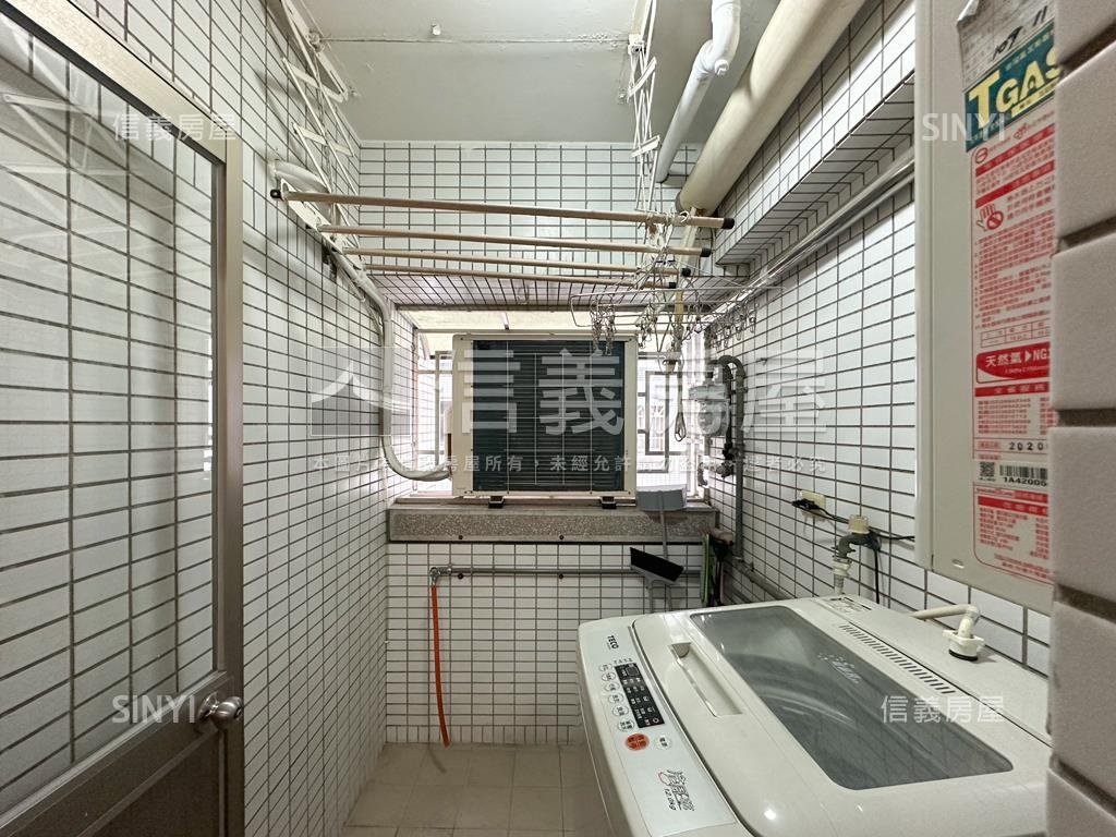 巨蛋誠品四房平車房屋室內格局與周邊環境