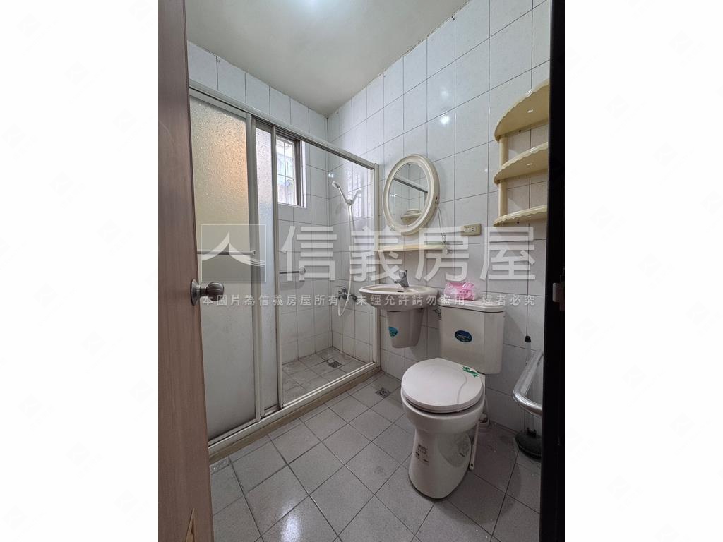 秀朗捷運◆邊間方正三房房屋室內格局與周邊環境