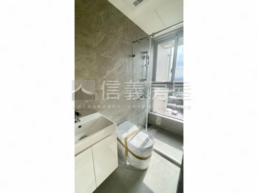 寶舖ＣＡＲＥ高樓１３Ｆ房屋室內格局與周邊環境