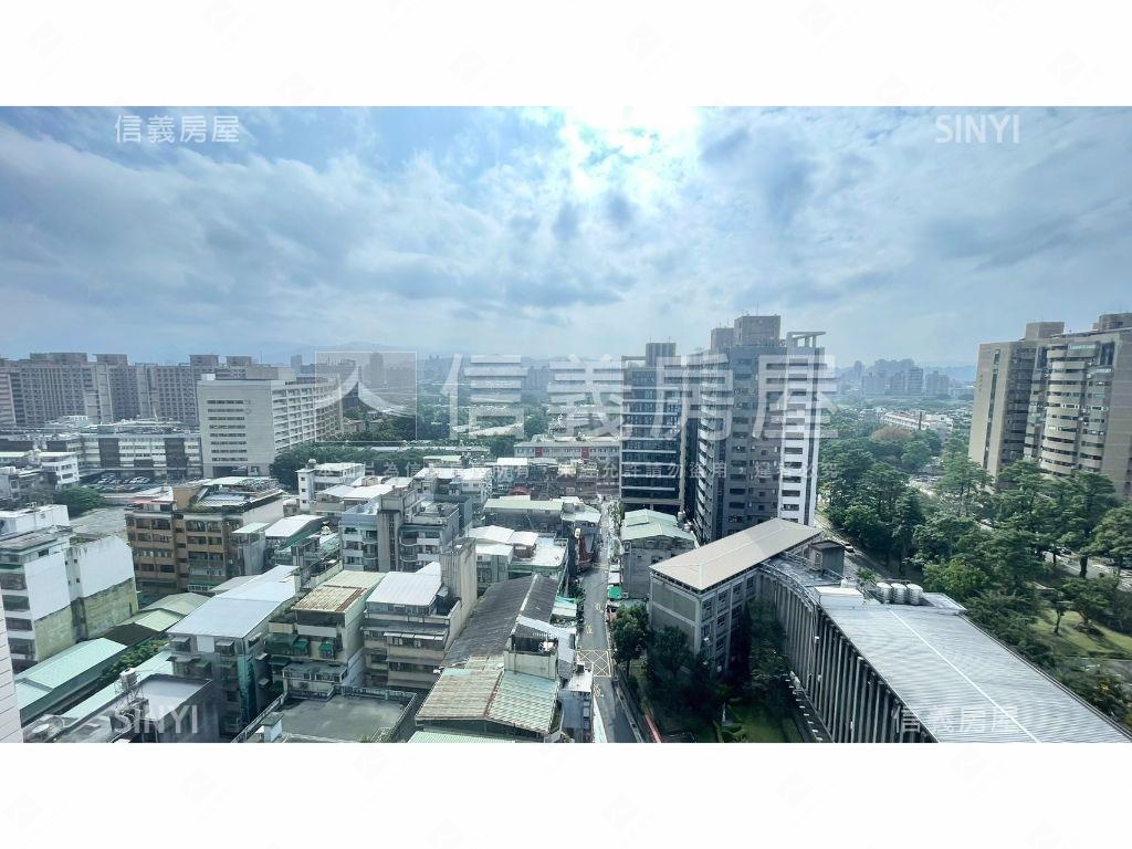 寶舖ＣＡＲＥ高樓１３Ｆ房屋室內格局與周邊環境