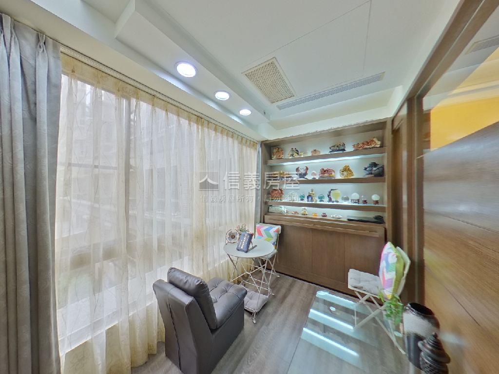 合康馥裔優雅樹海二房車位房屋室內格局與周邊環境