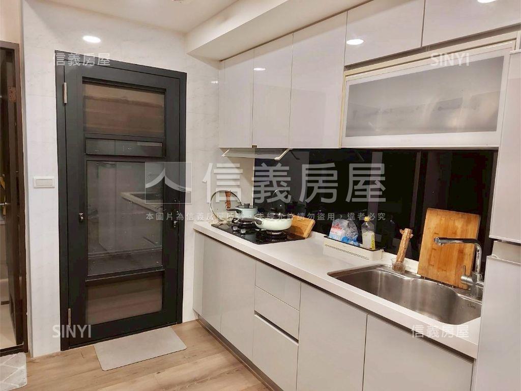 聚佳捷作兩房平車先看這間房屋室內格局與周邊環境