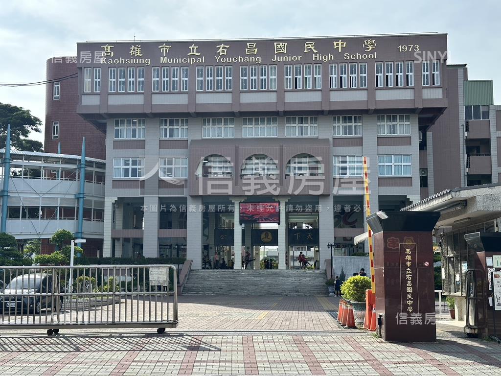 楠梓角窗黃金透店房屋室內格局與周邊環境