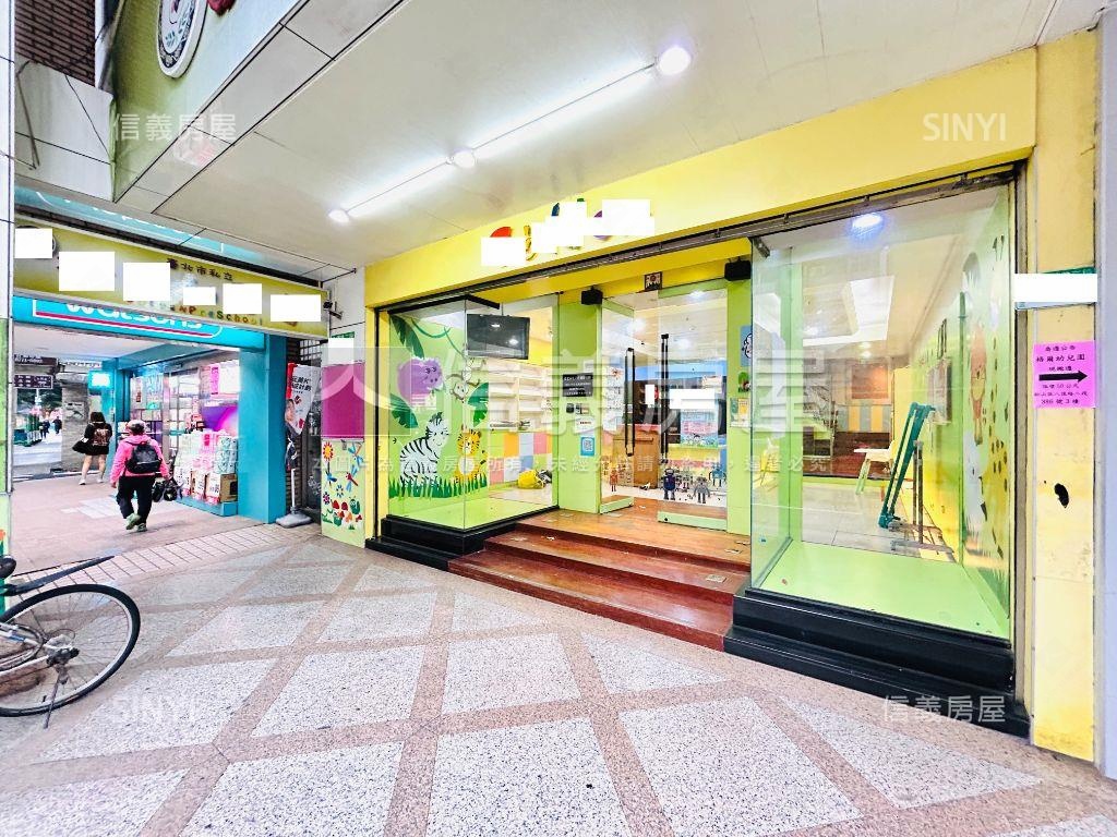 近微風廣場☆人潮金店房屋室內格局與周邊環境