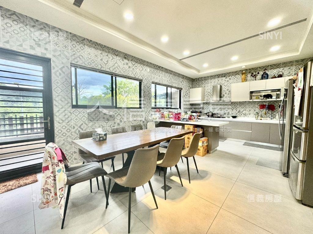 長春花園美景電梯別墅房屋室內格局與周邊環境