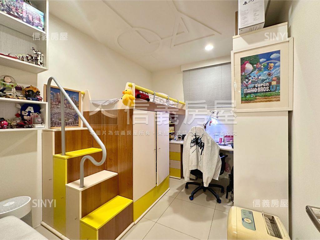 『捷運學園』兩房車位房屋室內格局與周邊環境