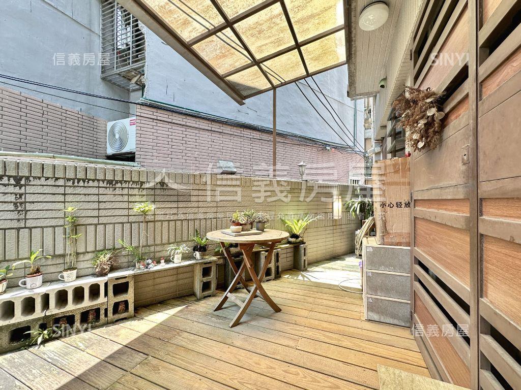 『捷運學園』兩房車位房屋室內格局與周邊環境