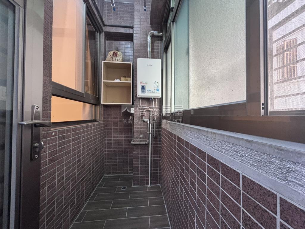 近石牌捷運電梯．稀有釋出房屋室內格局與周邊環境