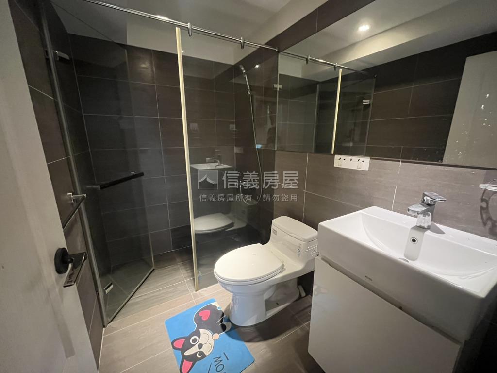 良辰吉市精美臻品３房房屋室內格局與周邊環境