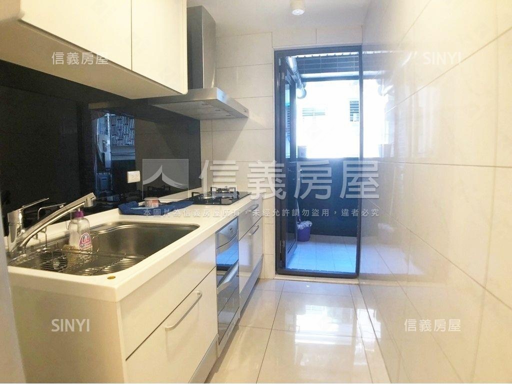 益翔青庭明亮三房房屋室內格局與周邊環境