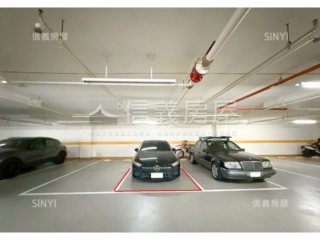 鑫巨蛋輕奢兩房平車房屋室內格局與周邊環境